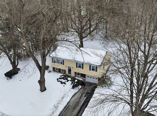 65 Old Farm Rd, Westfield, MA 01085