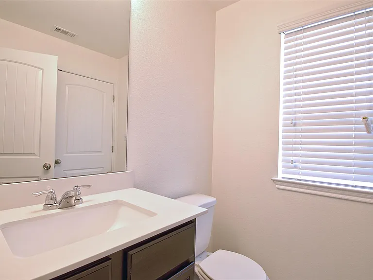 4711 Giordano Dr — Photo 5