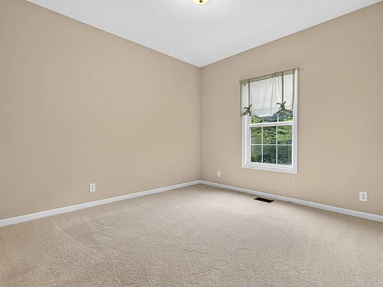 2410 Dunbar Rd — Photo 17