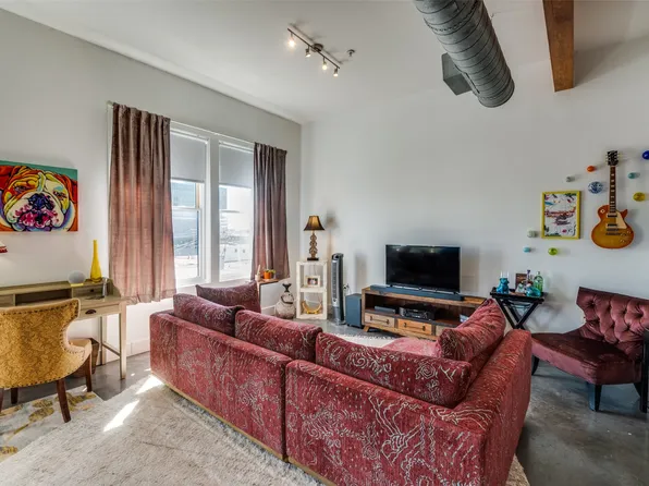 2502 Live Oak St APT 322, Dallas, TX 75204