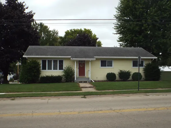 303 W Oshkosh St, Ripon, WI 54971