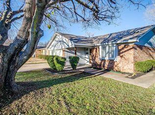 604 Barkridge Trl, Burleson, TX 76028
