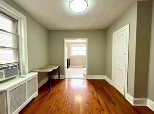 2127 Tasker St, Philadelphia, PA 19145