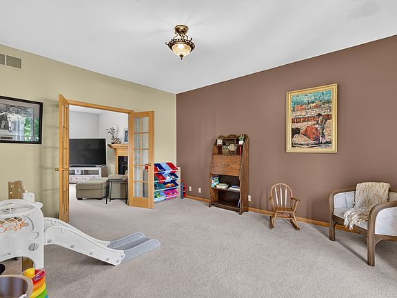 4th image of 307 Kain St
