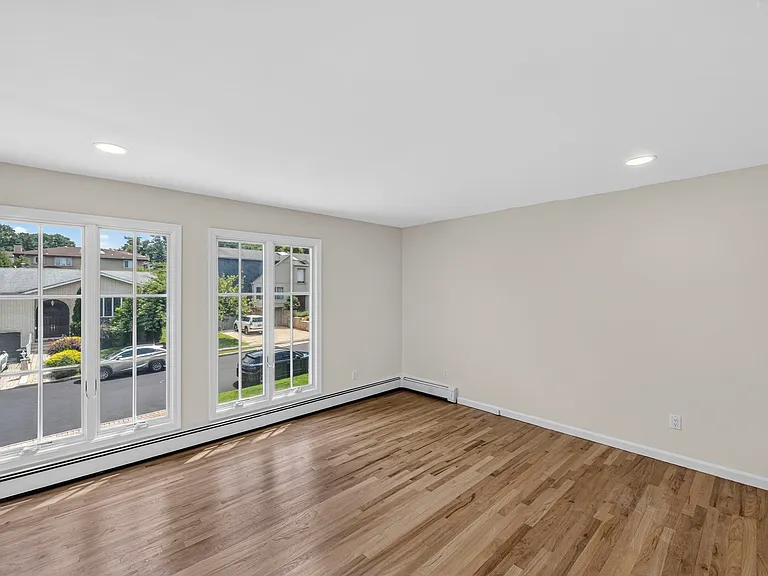 280 Ash St — Photo 21