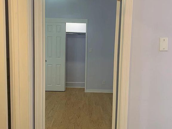 4th image of 950 Hollywood Ave Floor 1