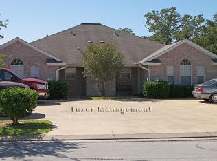 2302 Trace Mdws, College Station, TX 77845