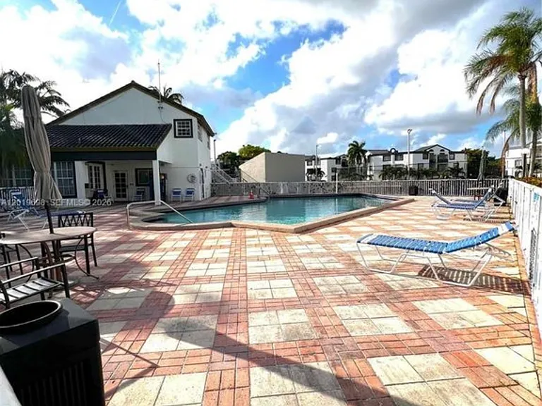 9725 Fontainebleau Blvd #A207 — Photo 24