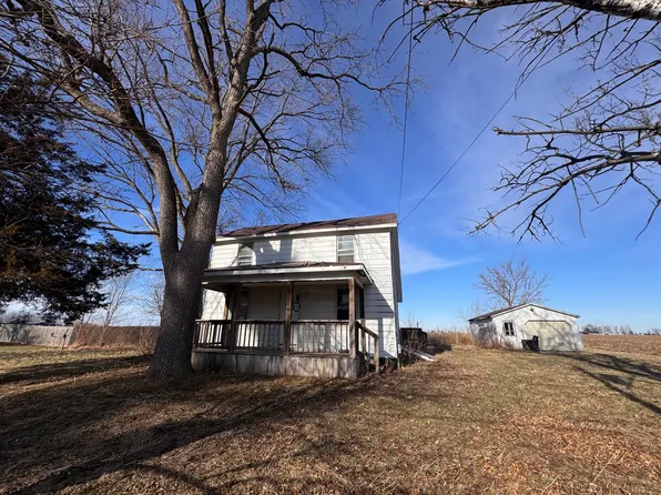 224 E State St, Washburn, IL 61570