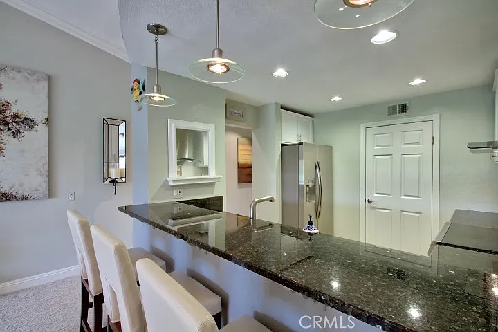 350 Villa Point Dr — Photo 11