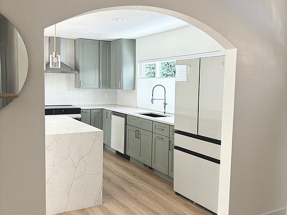 Entry way to kitchen