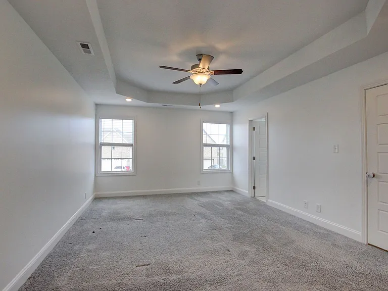 702 Ellie Nat Dr — Photo 23