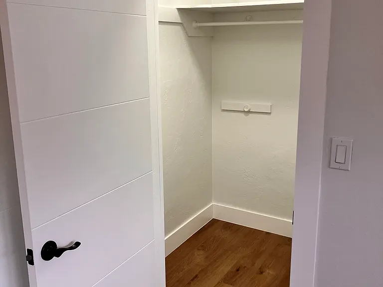 710 NE 122nd St #7 — Photo 3