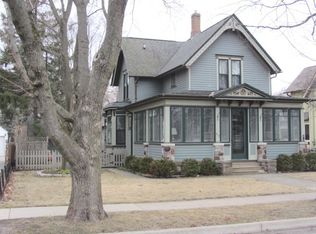 412 S 2nd St, Dundee, IL 60118