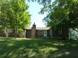 171 Cornell Ave, Bonner Springs, KS 66012