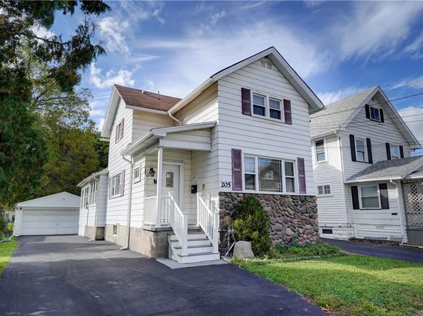 205 Bank St, Batavia, NY 14020
