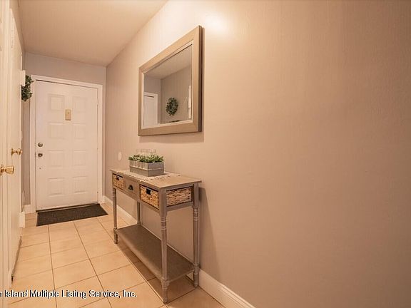 3rd image of 126 Russek Dr