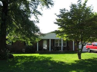 7249 Stutz Ln, Bethalto, IL 62010