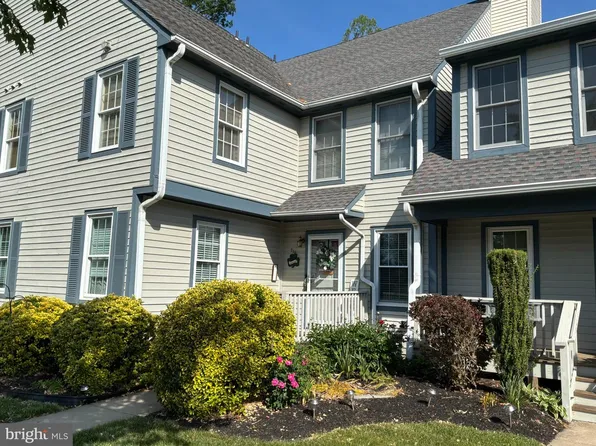 716 Westfield Dr, Riverton, NJ 08077