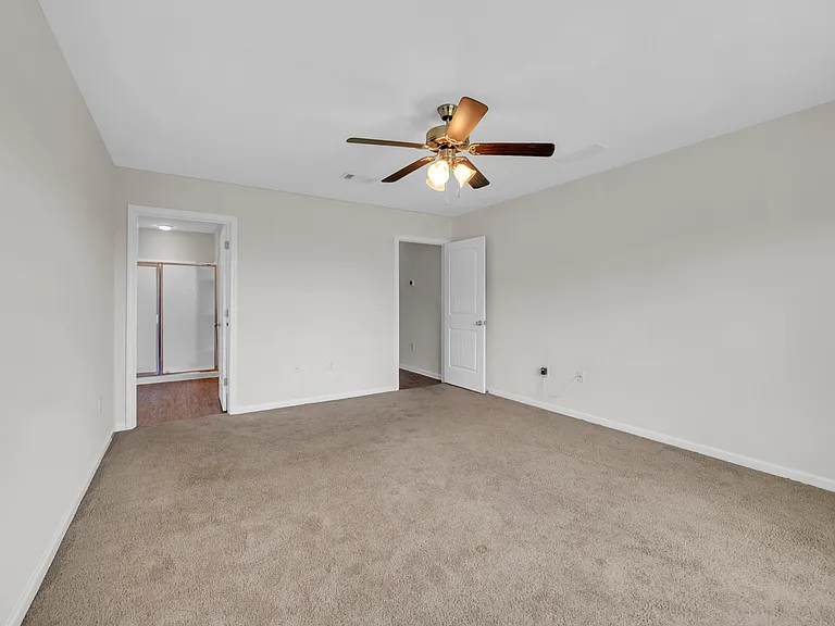 4924 Kensington Ln — Photo 17