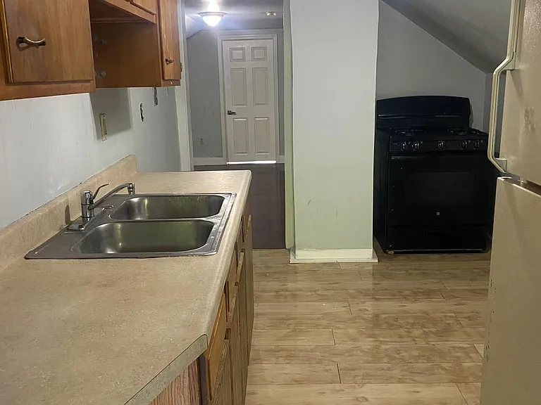 1132 Wolf St #4 — Photo 7
