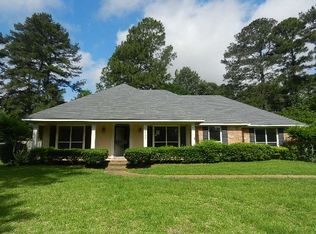 211 S Pear Orchard Rd, Ridgeland, MS 39157