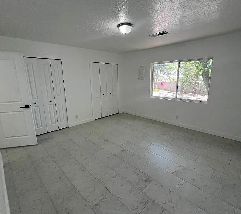 11216 Baja Dr NE