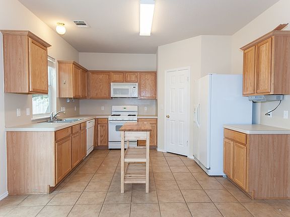 2nd image of 321 Bonita Ct