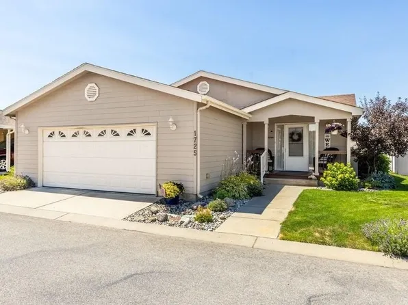 1725 N Hodges Ln, Greenacres, WA 99016