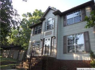 713 Colonial Dr, Alabaster, AL 35007