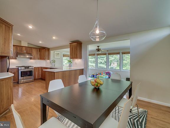 4th image of 4023 Honey Ln