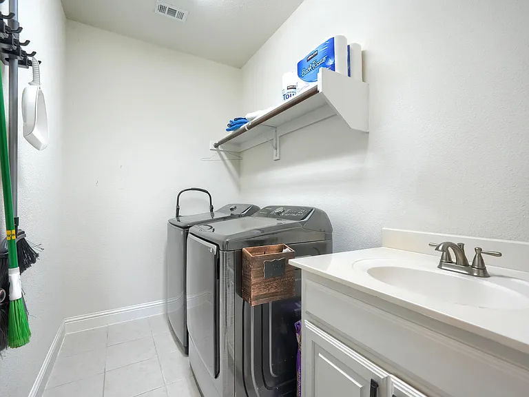 625 Yarrow St — Photo 17