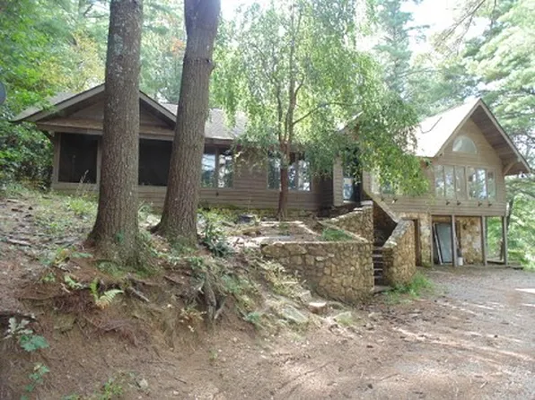 1117 Cox Store Rd SW, Floyd, VA 24091
