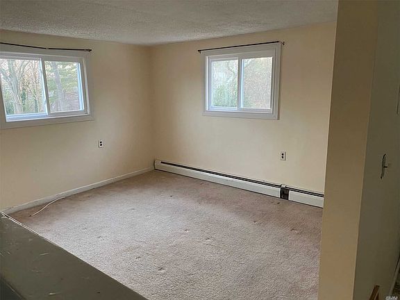 4th image of 1 Sutton Ln