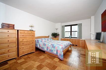 4th image of 140 W End Ave #18L