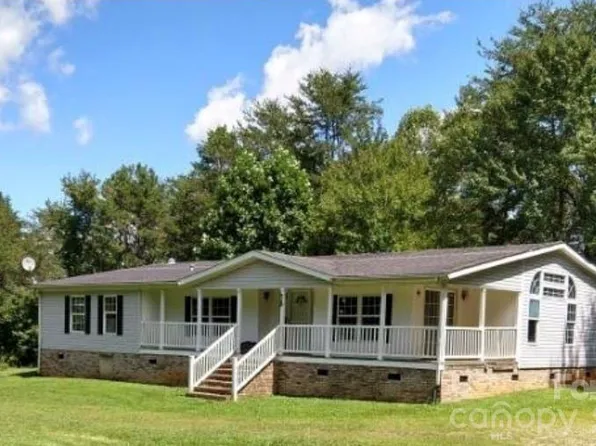 2388 Liberty Church St, Hickory, NC 28601