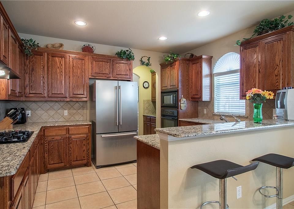 1st image of 2713 Vista Oaks Dr