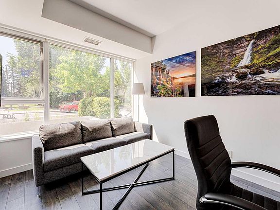 3rd image of 304 12th Ave SW