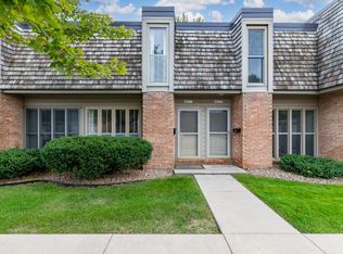 6377 Barrie Rd, Edina, MN 55435