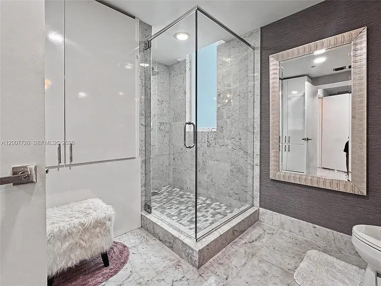 253 NE 2nd St #1003 — Photo 17