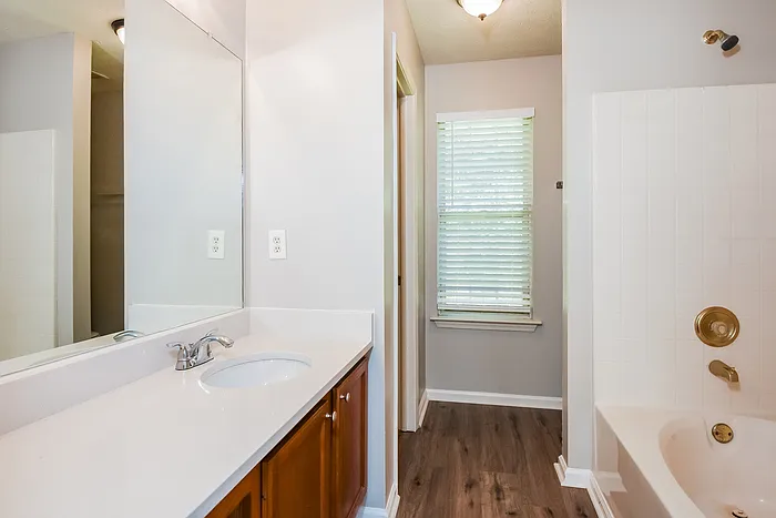 1350 Ambercrest Way — Photo 12