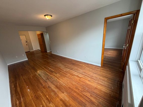 4th image of 65-62 Saunders St #7E