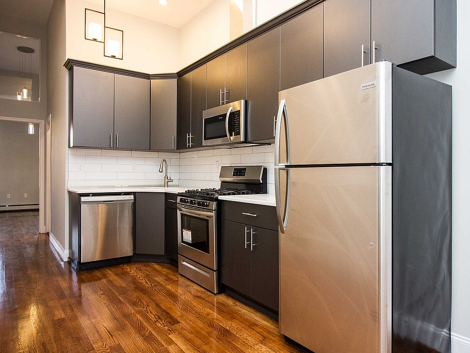 1st image of 170 Wyckoff Ave APT 3L
