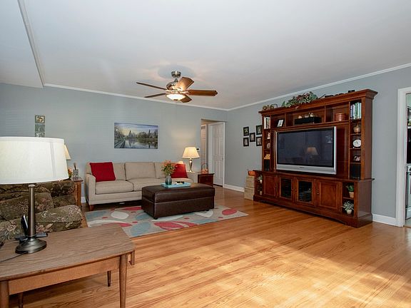 4th image of 7705 N Oriole Ave