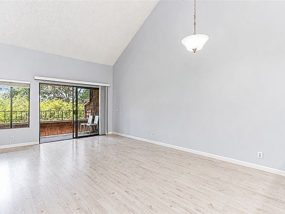 3rd image of 2726 Quail Ridge Cir