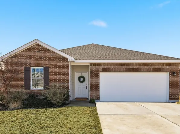 1545 Shadow Hawk Dr, Fort Worth, TX 76052