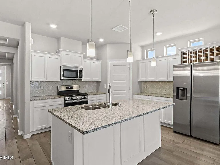 13186 Emerald Isle St — Photo 3