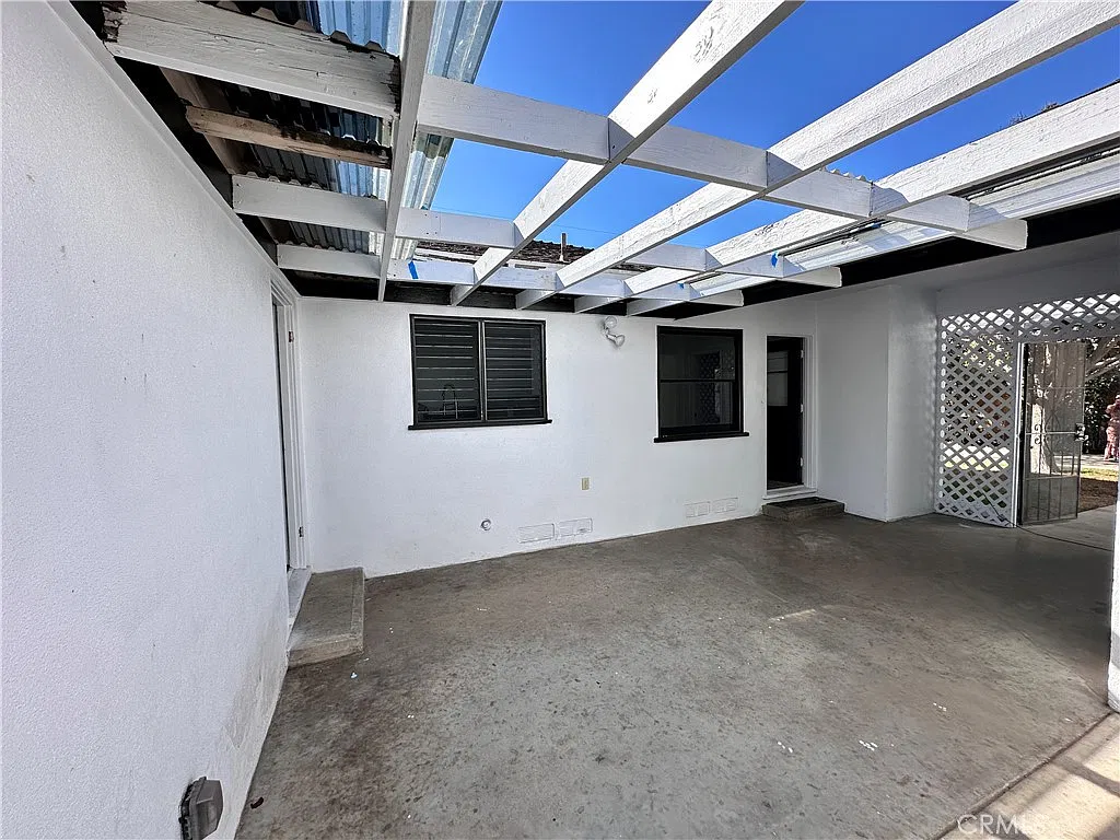 3 bed, 1373 sqft, $3,300 — Photo 4