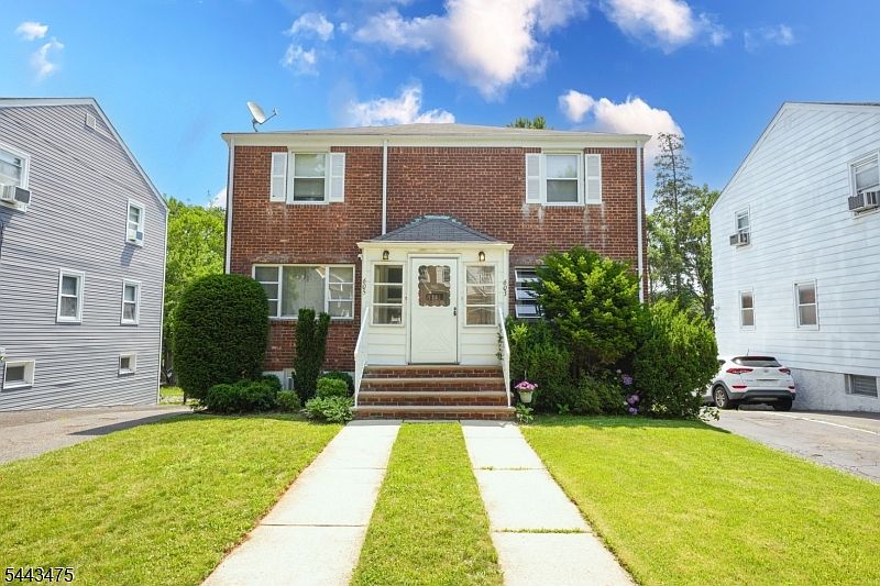 1st image of 605 Linden Ave