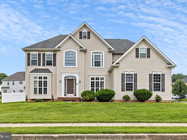 54 Trouble Ln, Smyrna, DE 19977